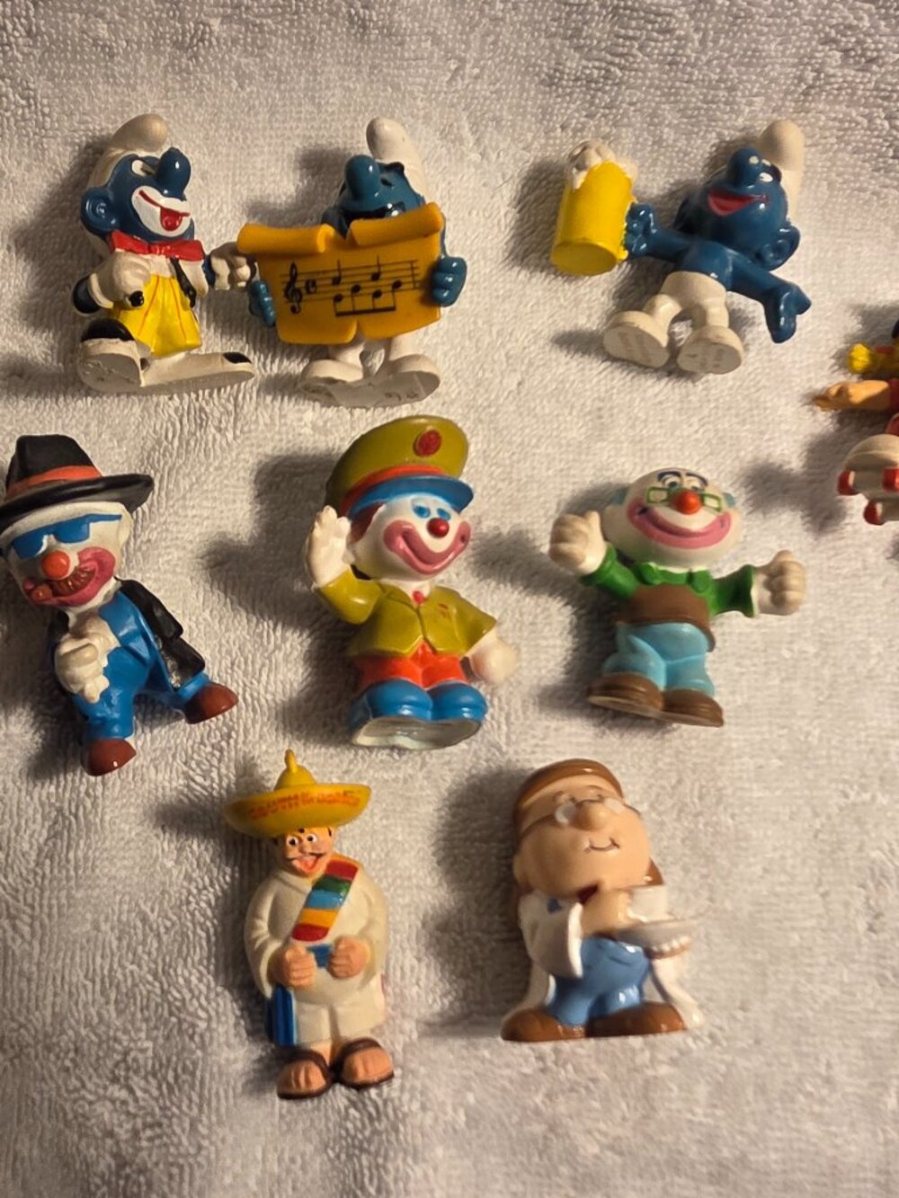 Mixed Lot PVC Figures 1980s Smurf, Rainbow Kids, Clown Around, other, 10pc